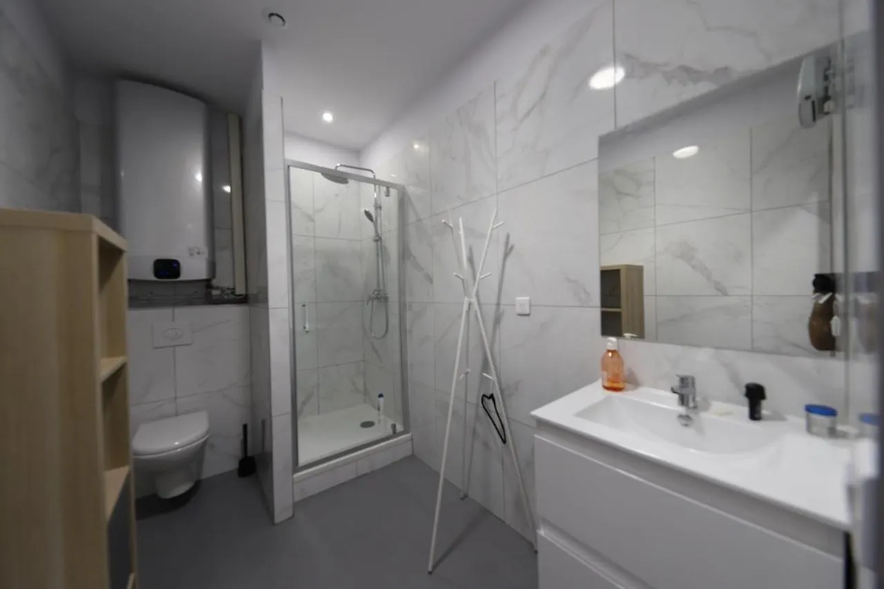Loft 250M2 Avec Ecran Led Geant De 10M2 Lejlighedshotel Marseille Frankrig
